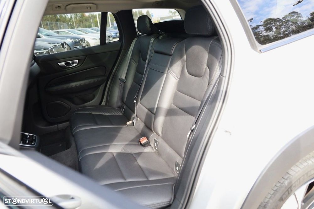 Volvo V60 Cross Country 2.0 D4 Geartronic - 19