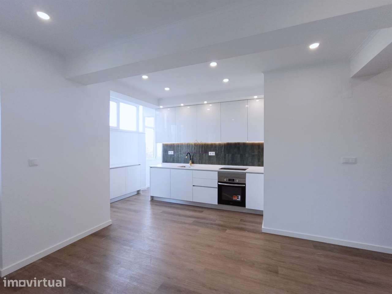 Apartamento remodelado centro Amadora - Grande imagem: 2/22