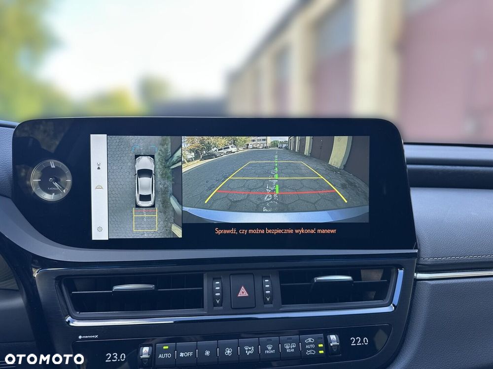 Lexus ES 300h Prestige - 20