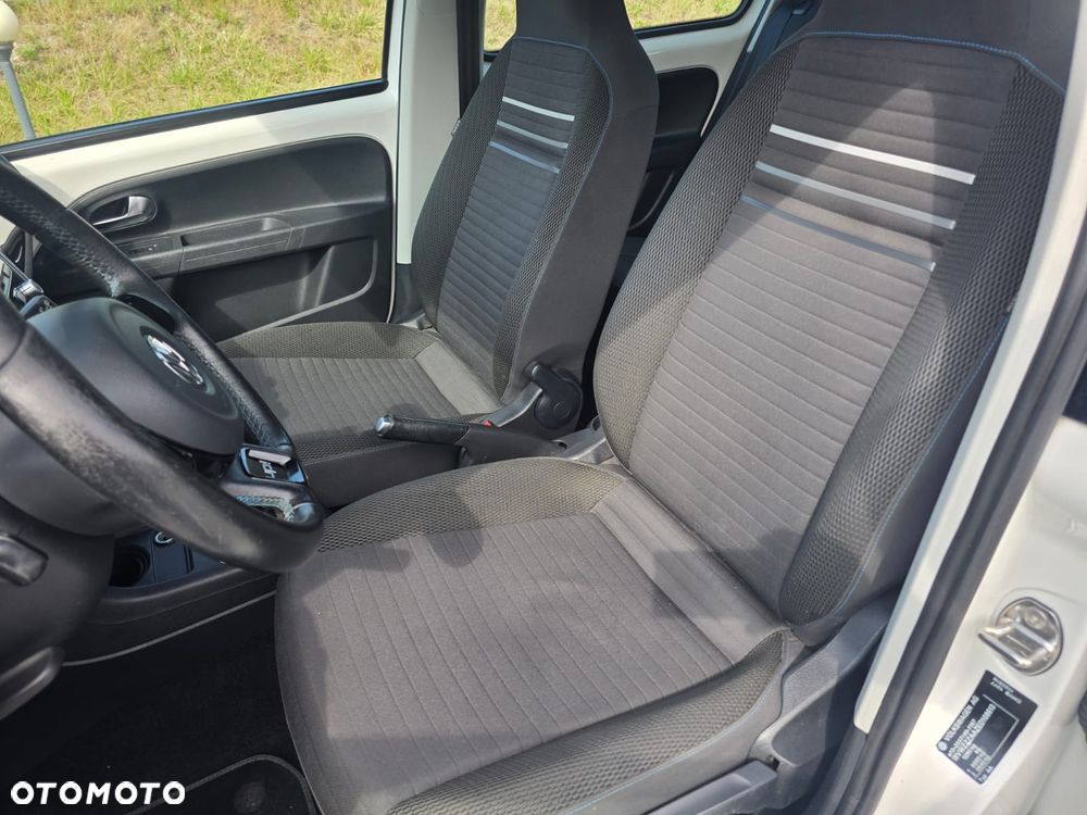 Volkswagen up! - 15