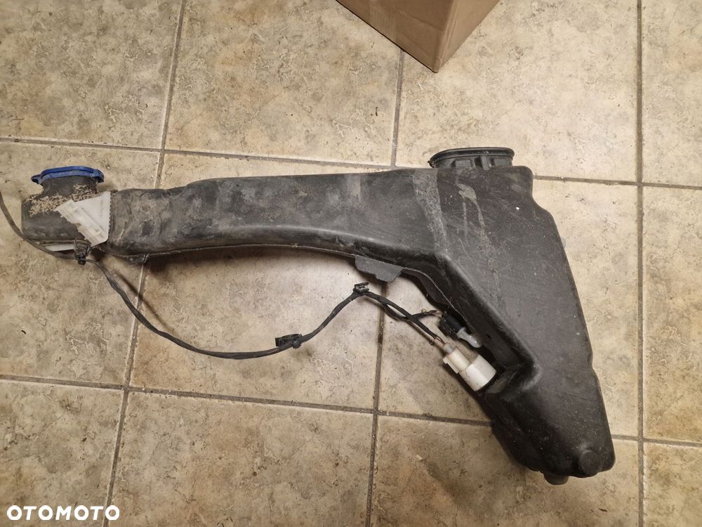 zbiornik spryskiwaczy pompka mercedes gle 167 a1678690000 - 2