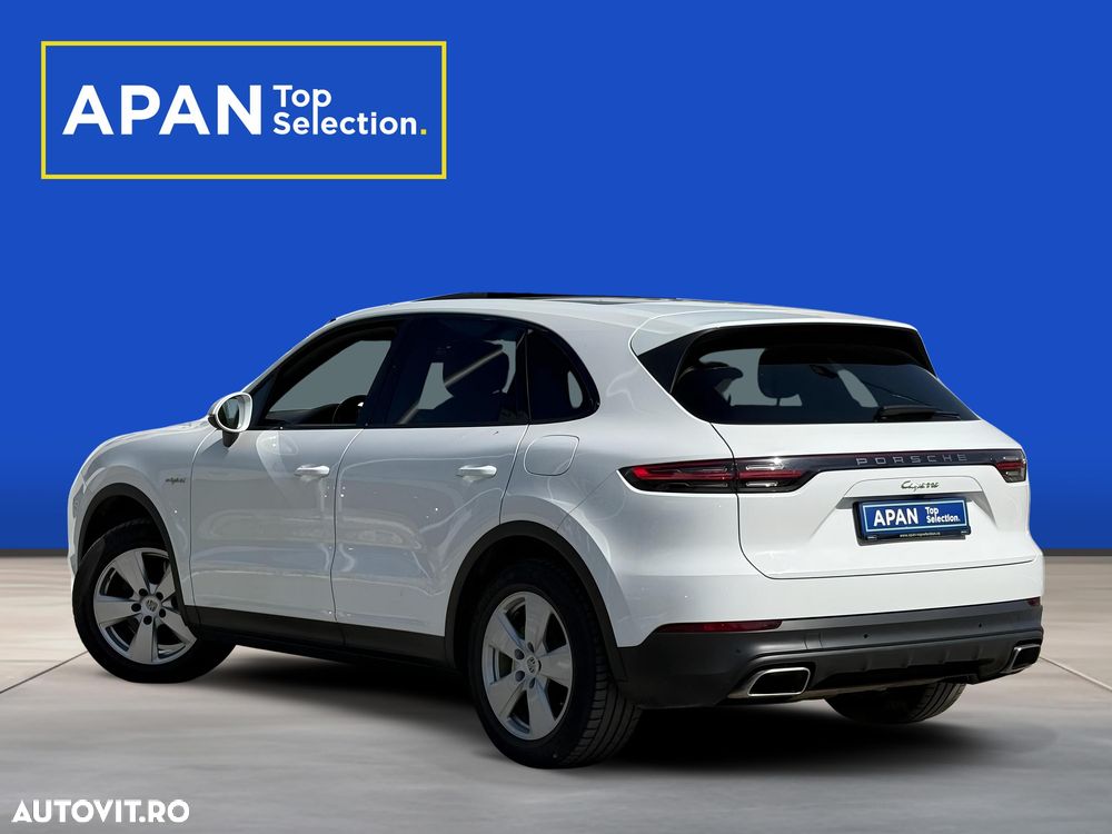 Porsche Cayenne - 7