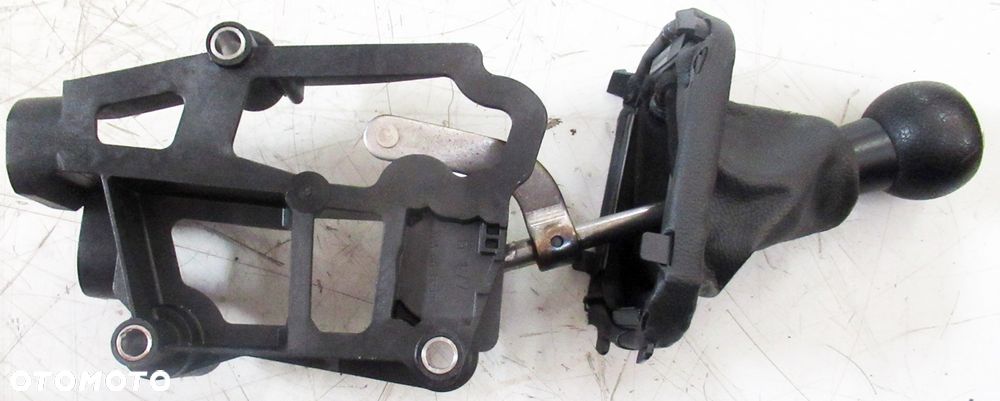 CITROEN C3 PICASSO 1.4 VTI WYBIERAK GAŁKA MIESZEK ZMIANY BIEGÓW 9814723080 - 1