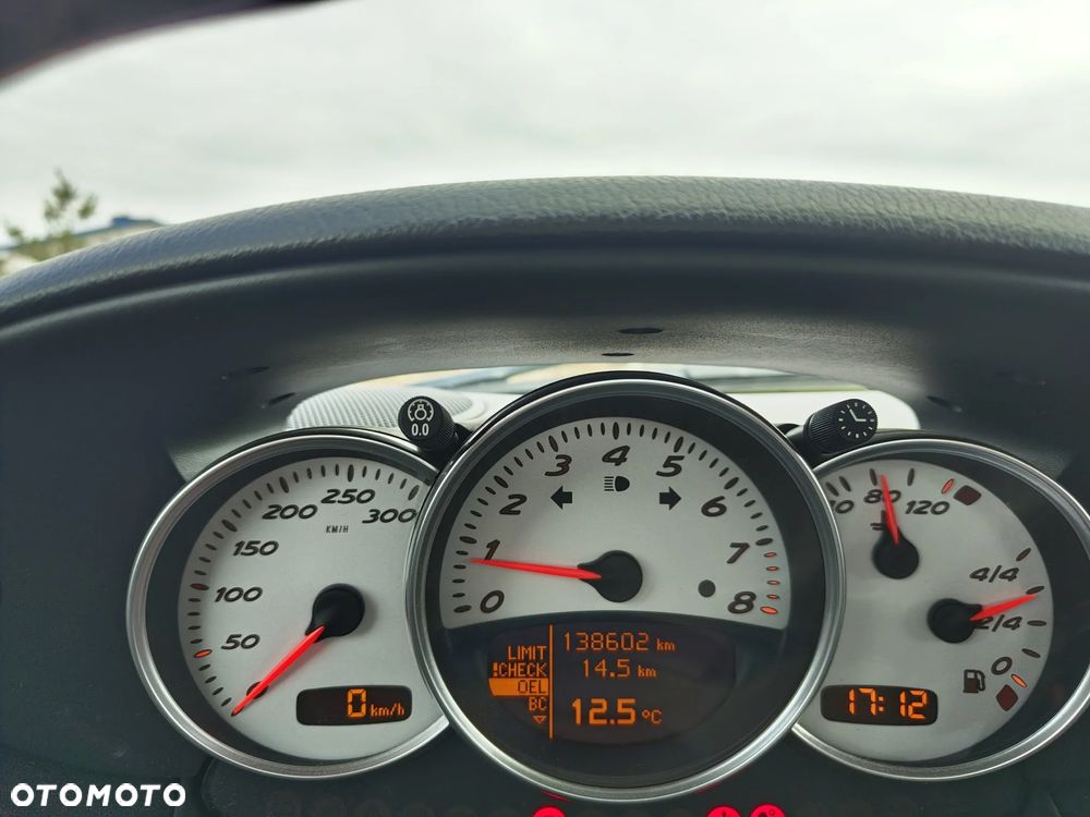 Porsche Boxster - 12