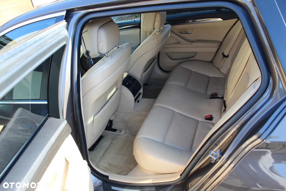 BMW Seria 5 - 13