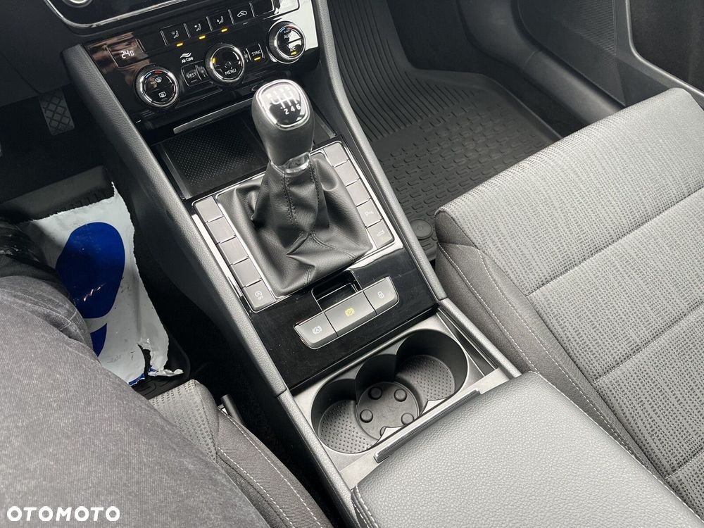 Skoda Superb 2.0 TDI Ambition - 15