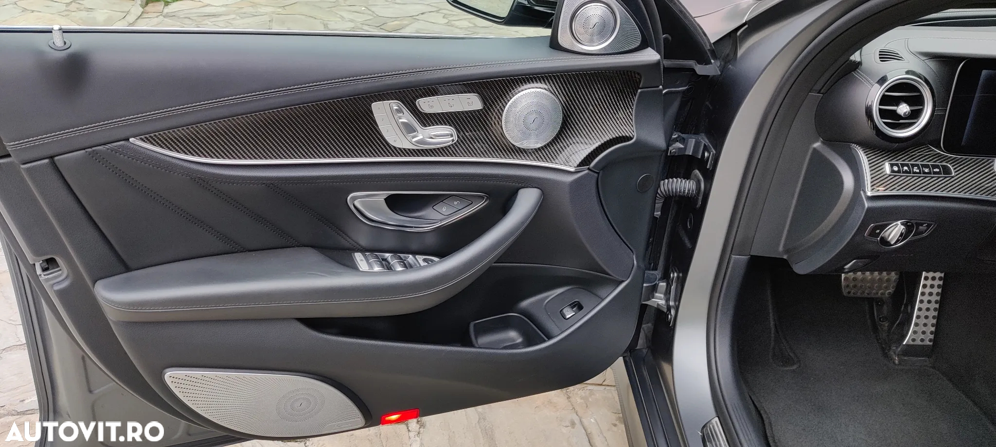 Mercedes-Benz E AMG 63 4Matic AMG Speedshift 9G-MCT - 11