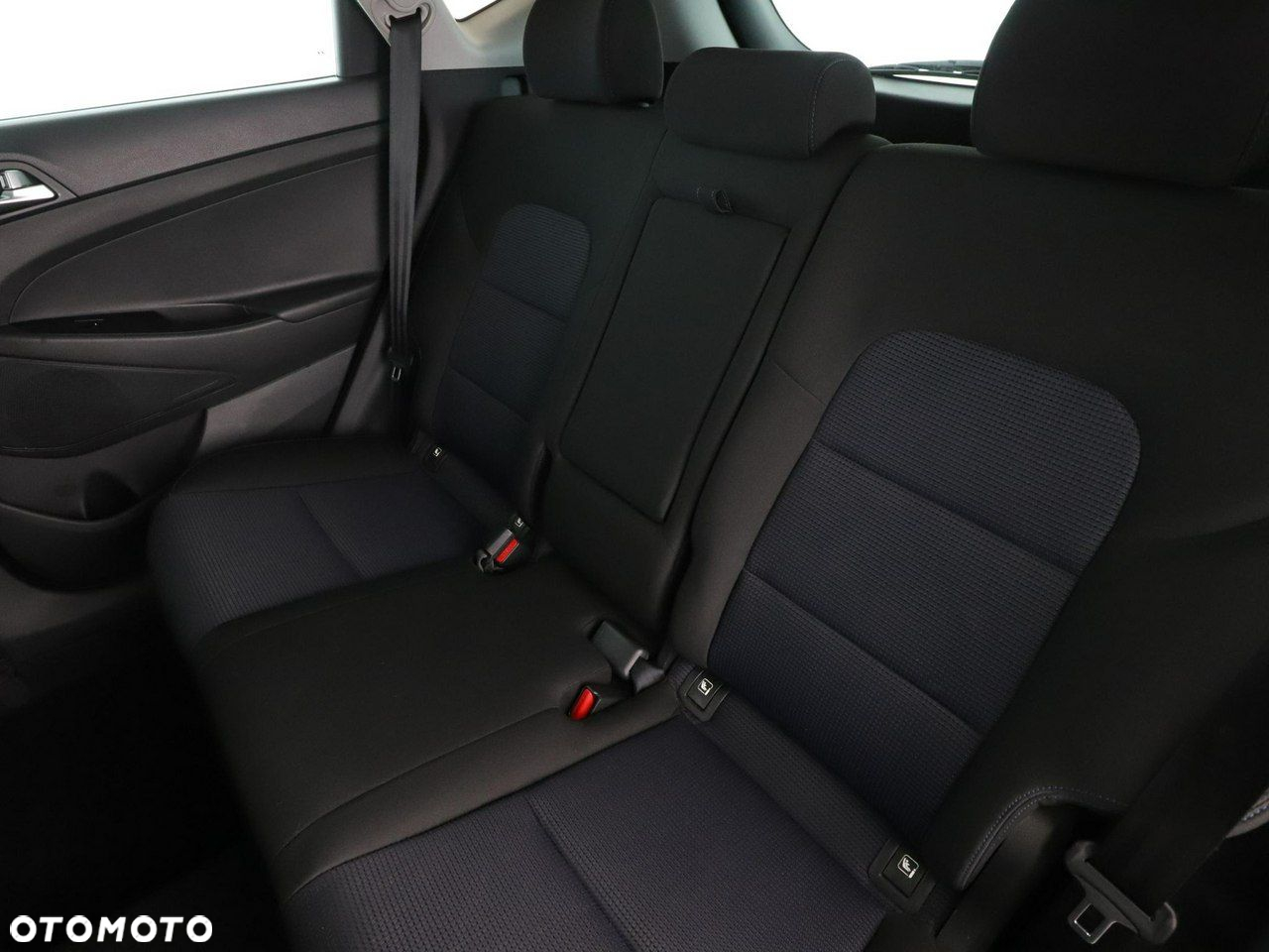 Hyundai Tucson 1.7 CRDI BlueDrive Style 2WD - 17