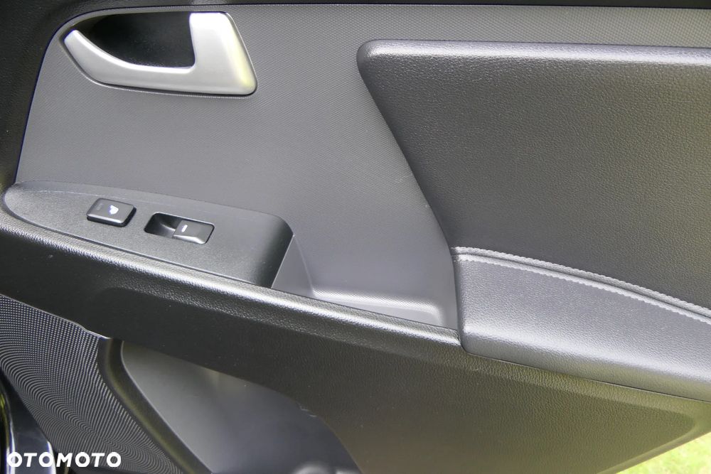 Kia Sportage 1.6 GDI L 2WD - 29