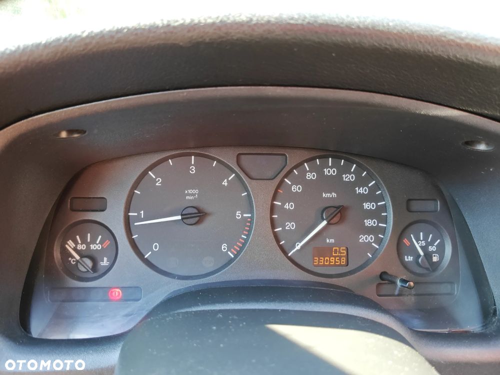 Opel Astra II 2.0 DI Comfort - 22
