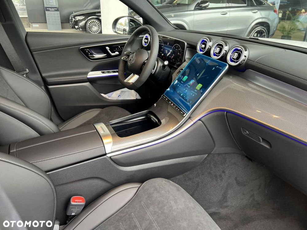 Mercedes-Benz GLC - 12