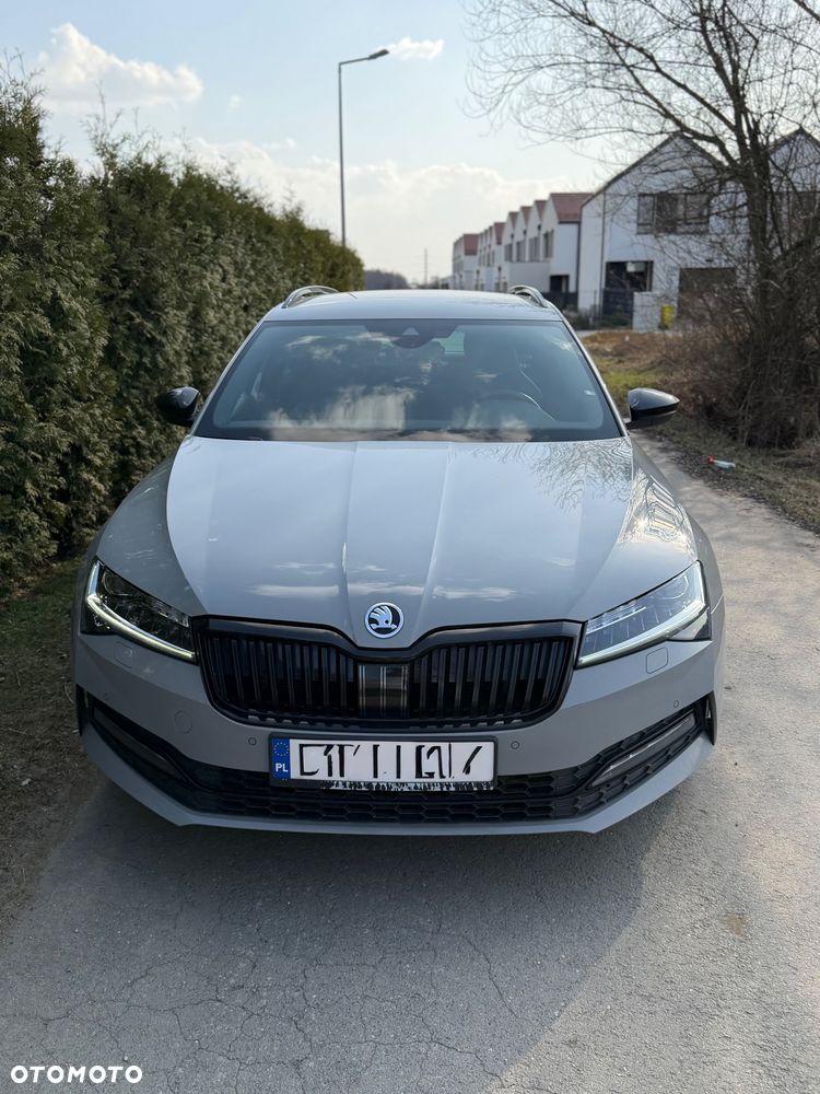 Skoda Superb 2.0 TDI SCR Sportline DSG - 4