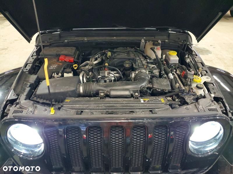 Jeep Wrangler 3.6 Unlim Sahara - 11