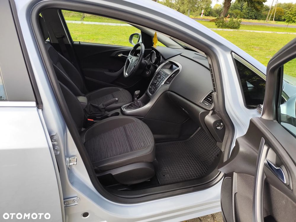 Opel Astra 1.4 T Business EU6 - 16