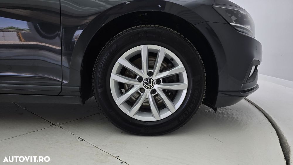 Volkswagen Passat - 23