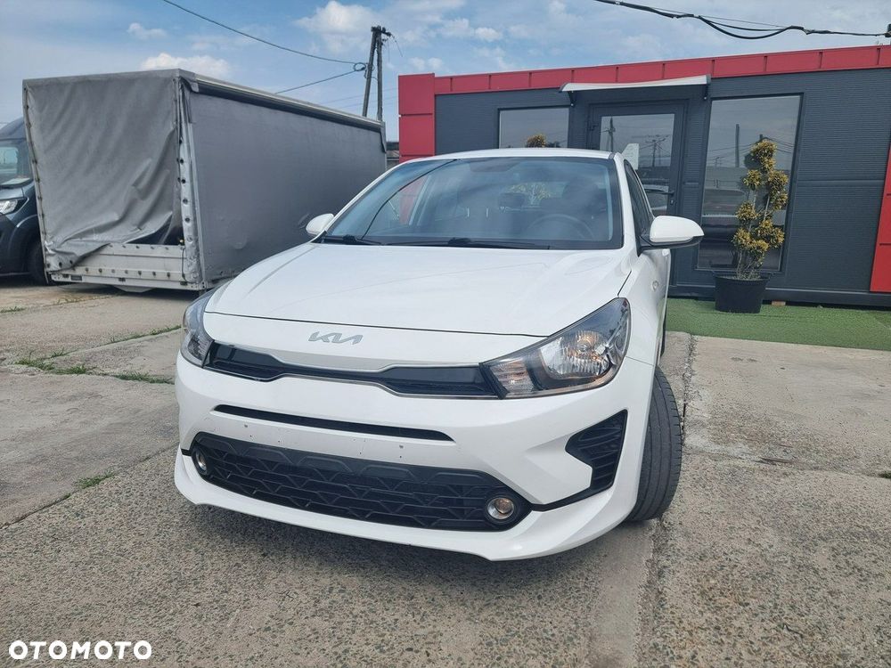 Kia Rio - 1
