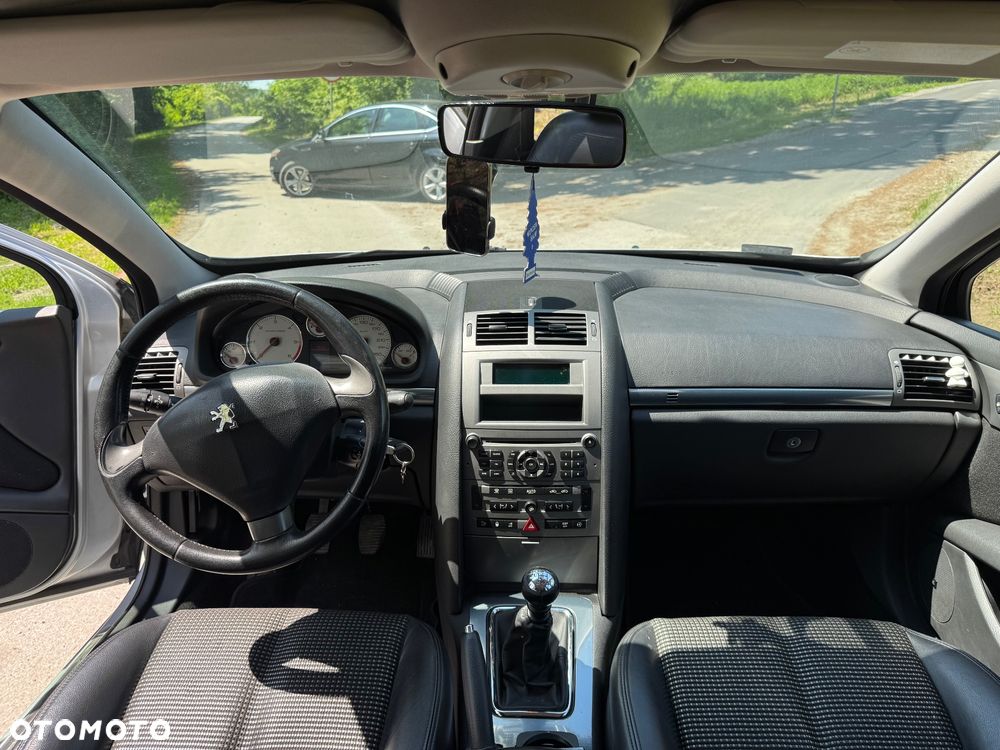 Peugeot 407 - 4