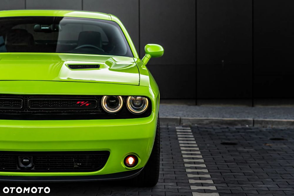 Dodge Challenger - 15