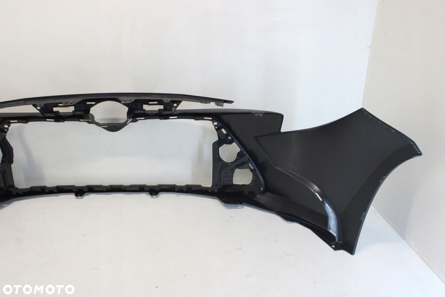 TOYOTA COROLLA LE USA ZDERZAK PRZÓD PRZEDNI - 6