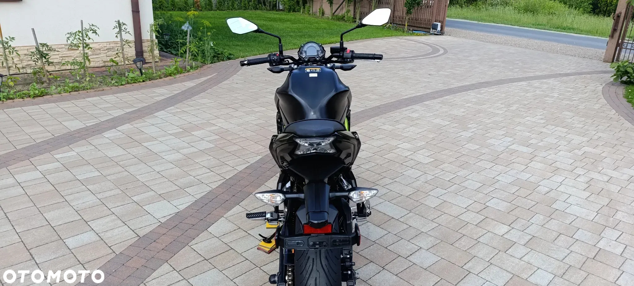 Kawasaki Z 900 - 8