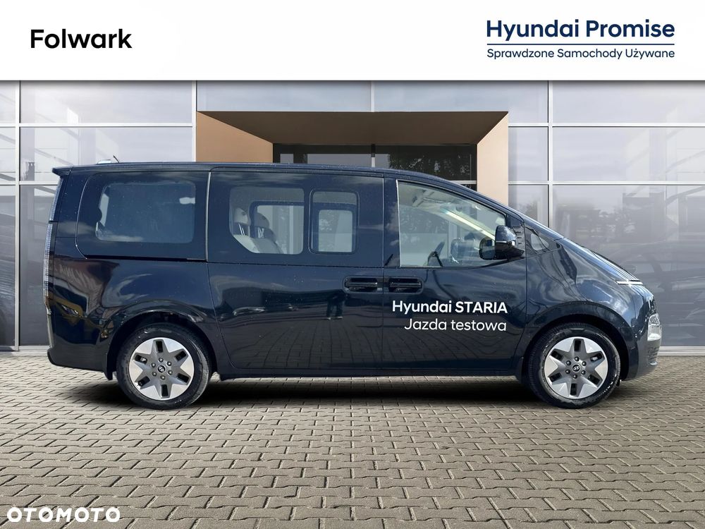 Hyundai Staria - 8
