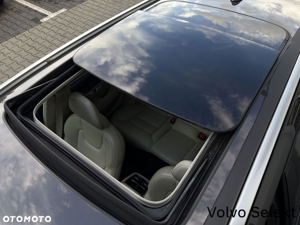 Volvo V90 Cross Country - 22