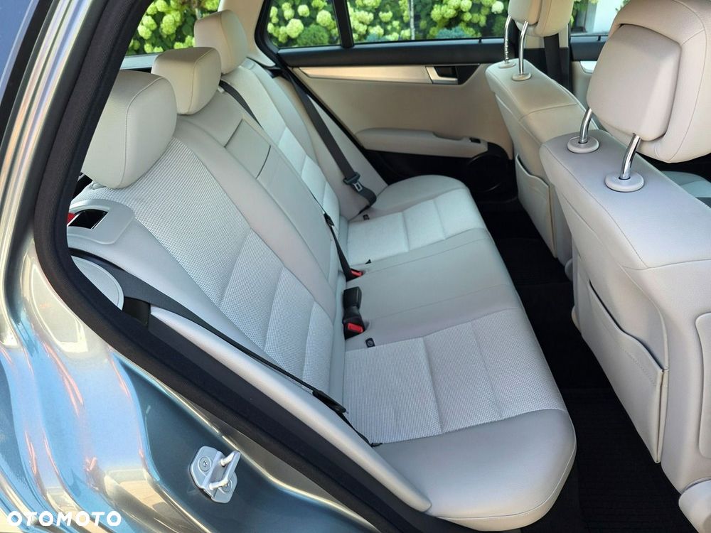 Mercedes-Benz Klasa C 200 (BlueEFFICIENCY) Avantgarde - 26
