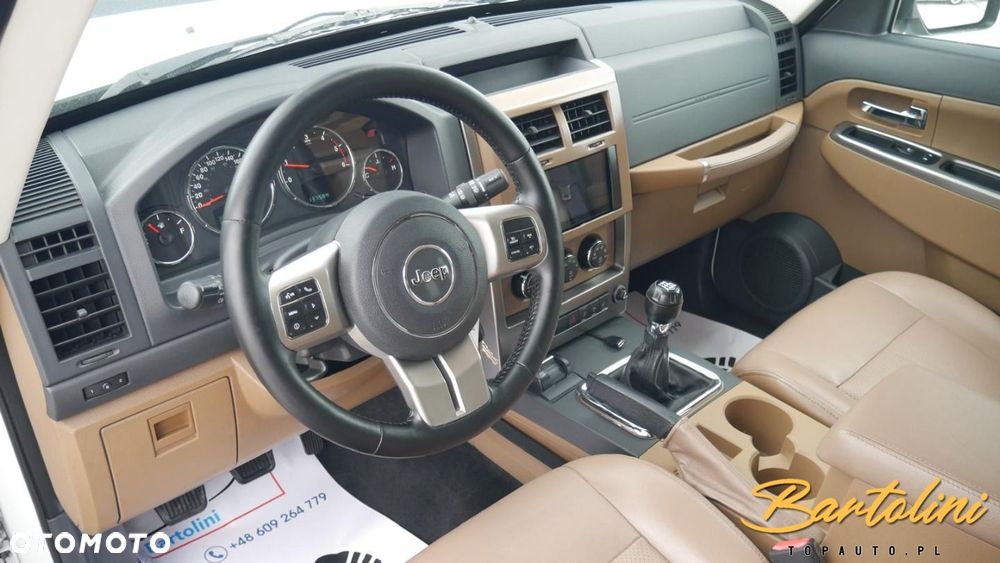 Jeep Cherokee - 11