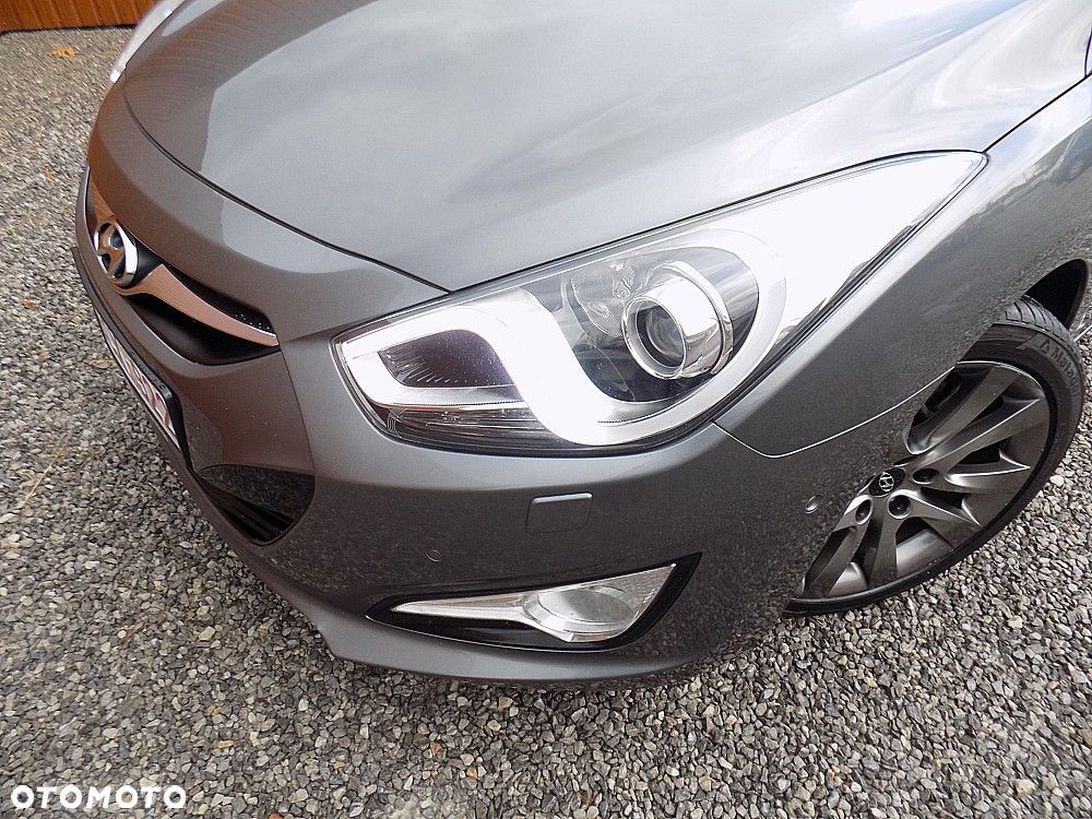 Hyundai i40 i40cw 1.7 CRDi Automatik Fifa World Cup Edition Gold - 28