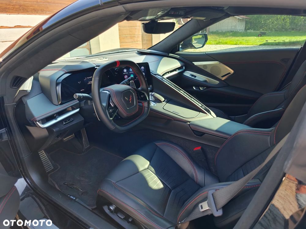 Chevrolet Corvette - 20