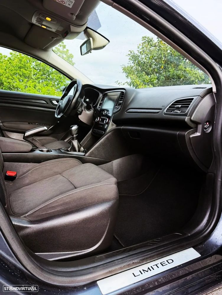 Renault Mégane 1.5 Blue dCi Limited - 7