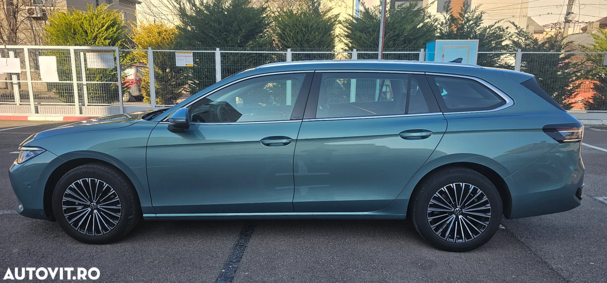 Volkswagen Passat Variant 1.5 eTSI DSG MHEV Business - 3