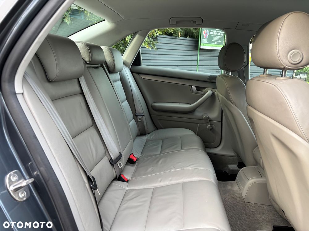 Audi A4 Limousine - 24