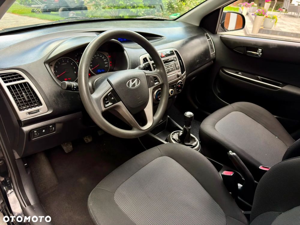Hyundai i20 1.25 Wersja Jubileuszowa - 17