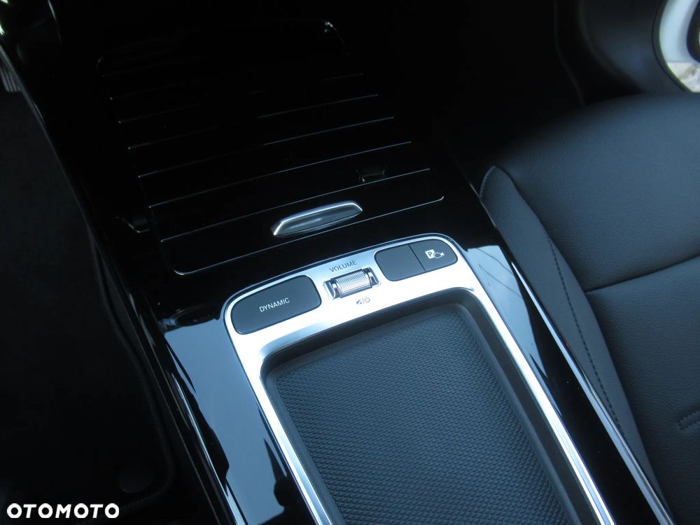 Mercedes-Benz CLA 180 mHEV 7G-DCT - 18
