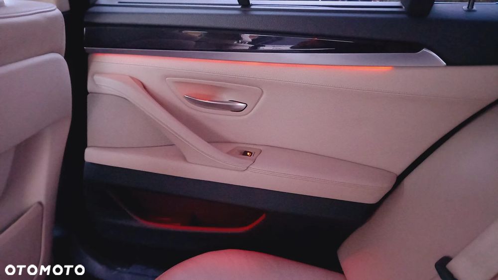 BMW Seria 5 518d - 18