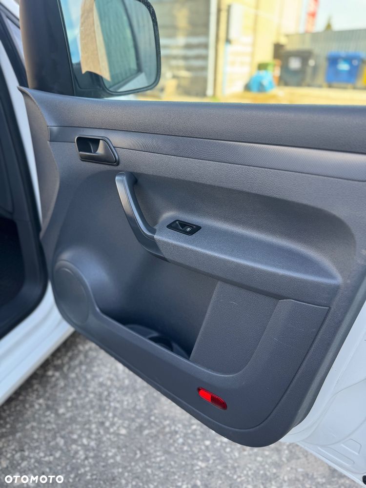 Volkswagen Caddy 1.6 TDI Mixt DSG - 24