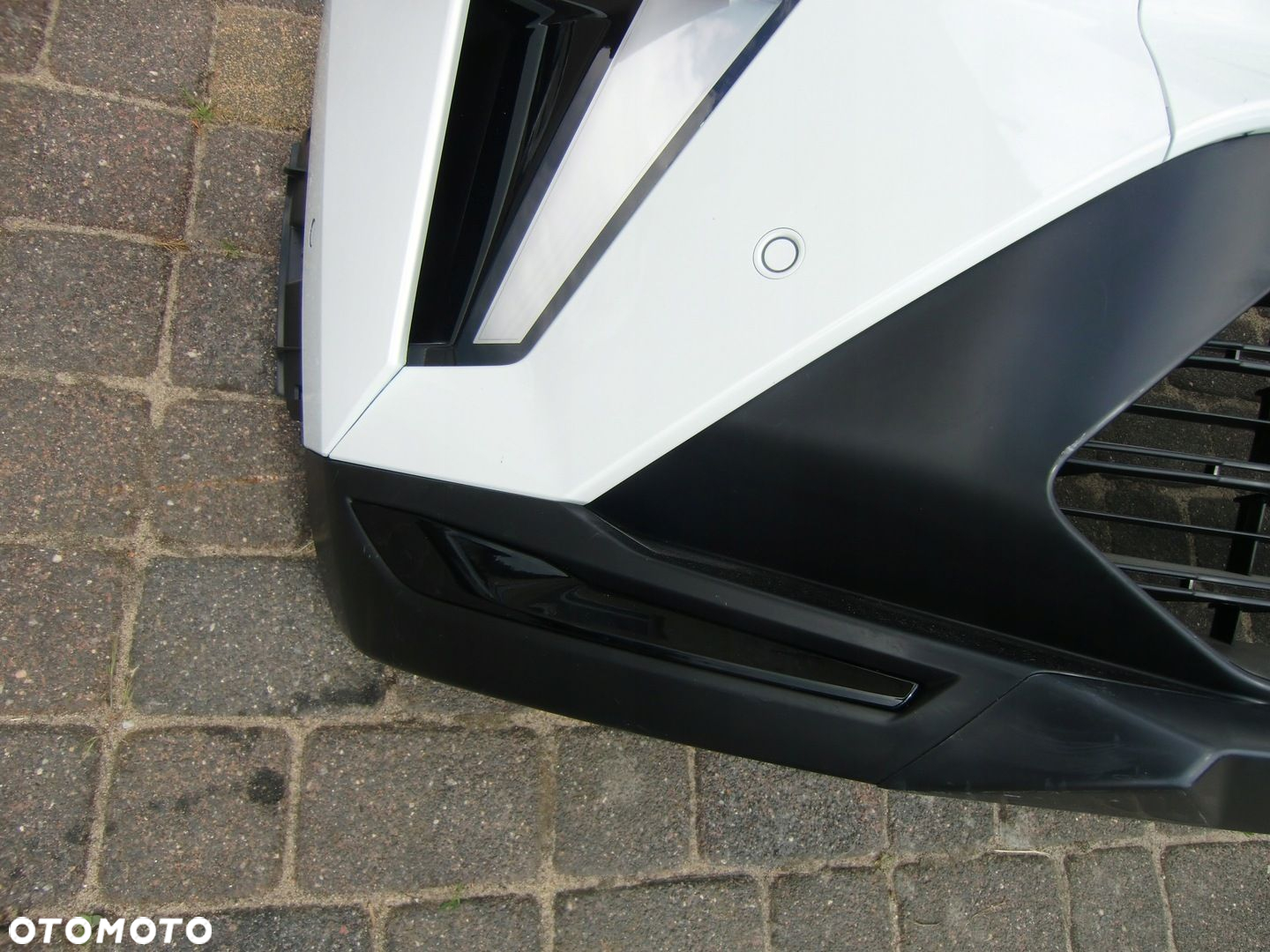 ZDERZAK RENAULT CAPTUR II E TECH 6XPDC - 4