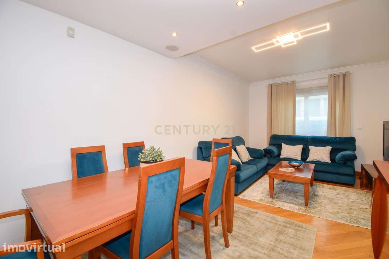 T3 no Centro de Cascais com Terraço, 2 Varandas e o mar tão perto - Grande imagem: 4/54
