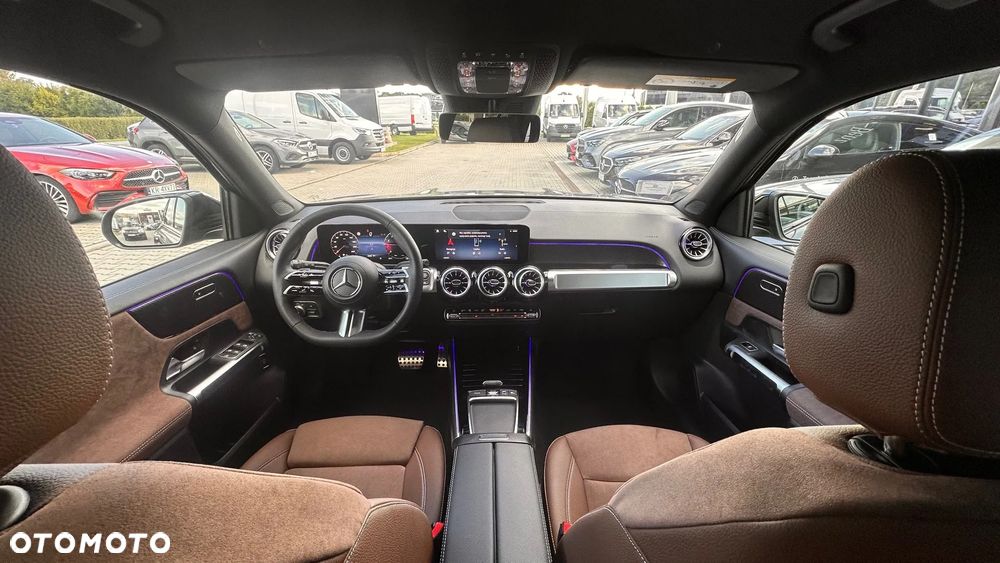 Mercedes-Benz GLB 200 AMG Line 7G-DCT - 7