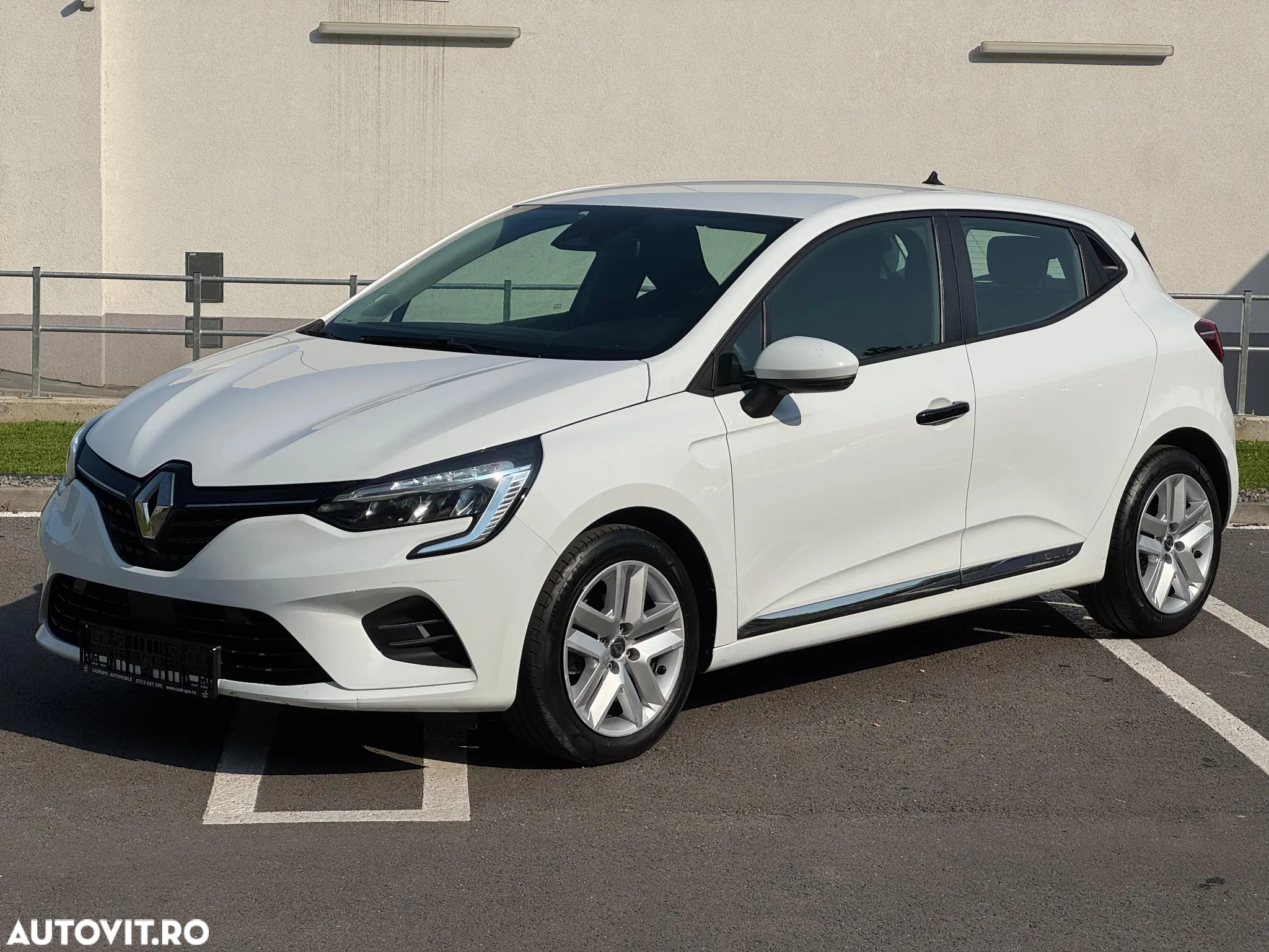 Renault Clio TCe 100 BUSINESS EDITION - 6
