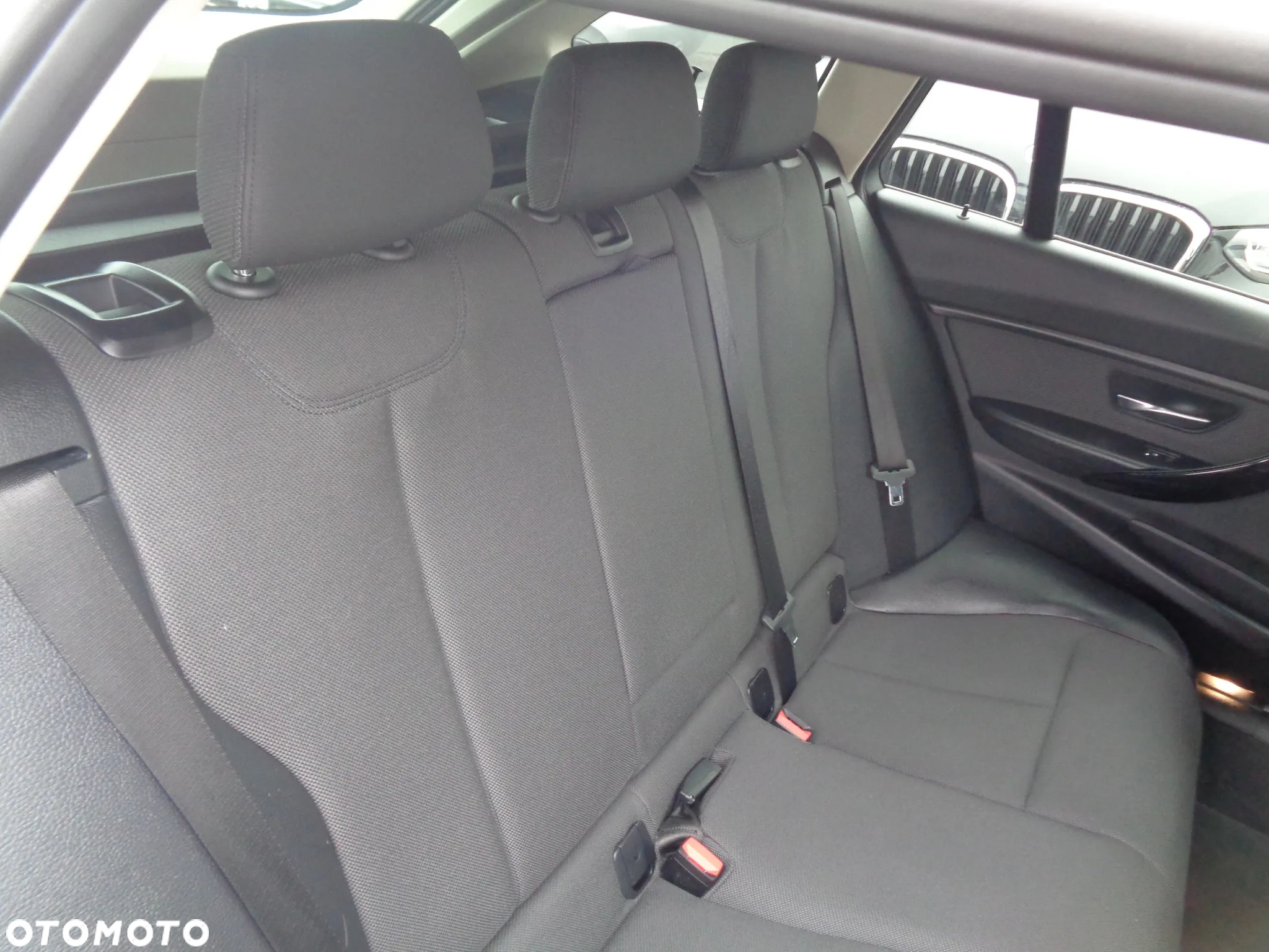 BMW Seria 3 320d Touring xDrive Sport Line - 18