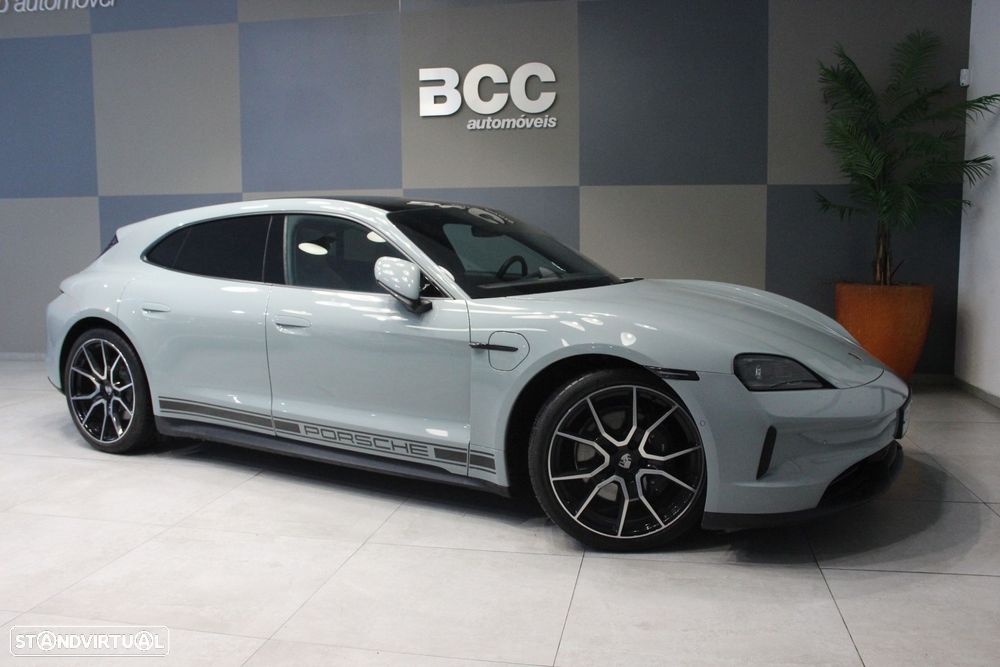 Porsche Taycan Sport Turismo - 1