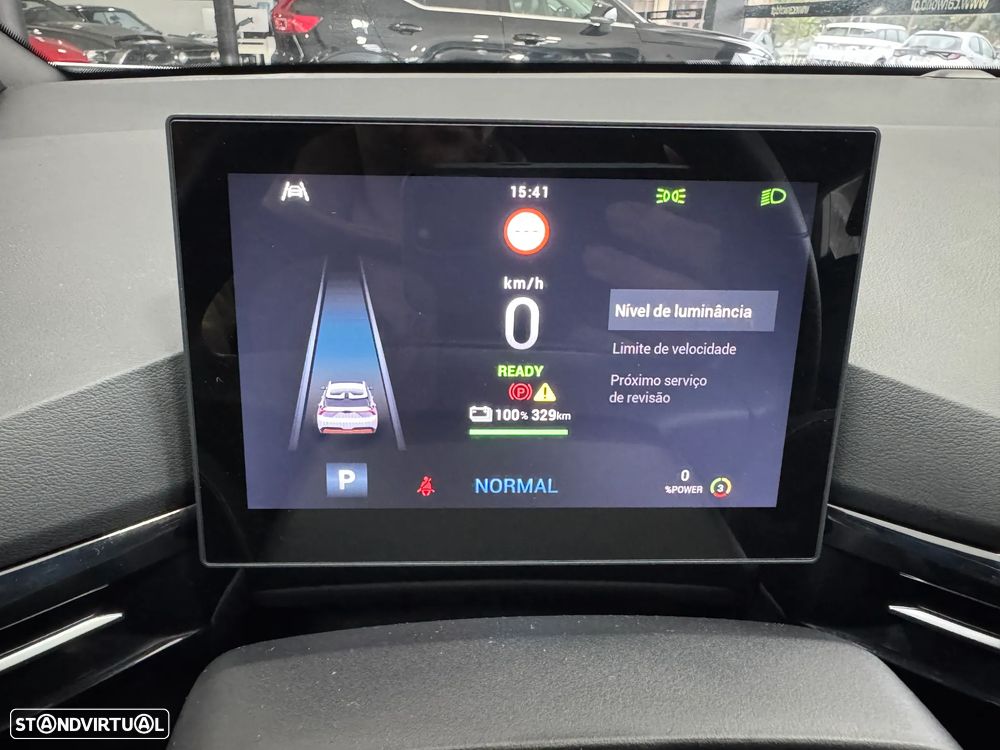 MG MG4 51 kWh Standard - 11