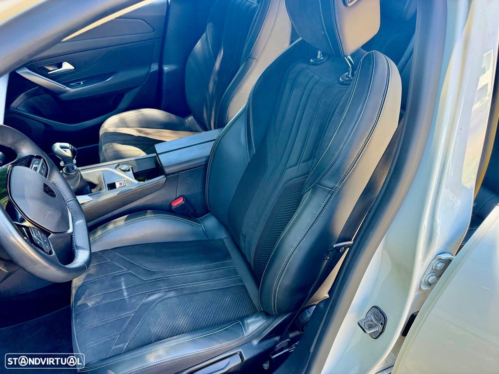Peugeot 308 1.2 PureTech Allure Pack - 11