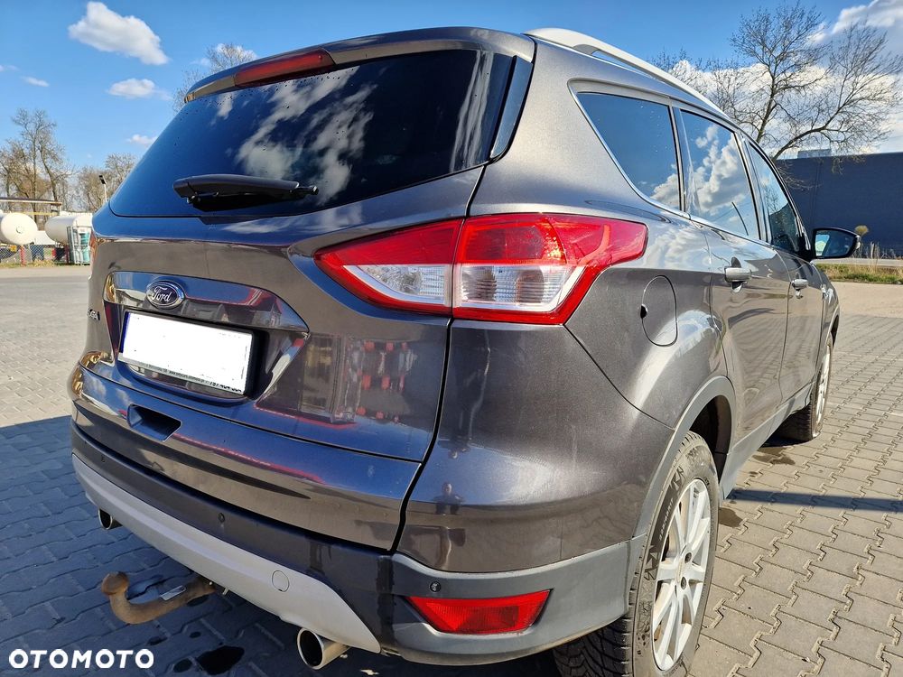 Ford Kuga 2.0 TDCi 4x4 Titanium - 4