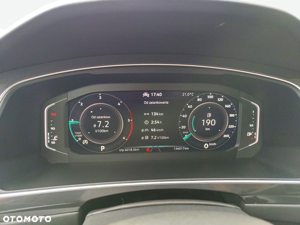 Volkswagen Tiguan - 32