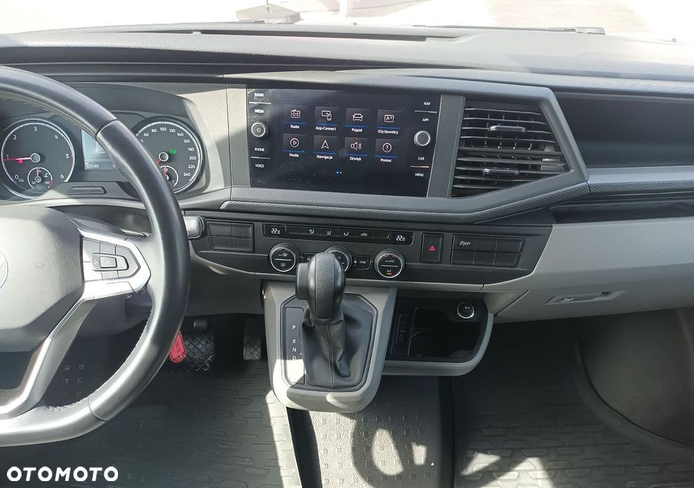 Volkswagen Caravelle - 20