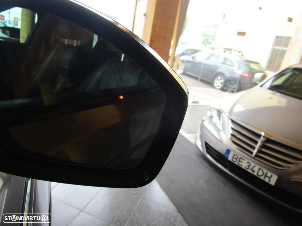 Land Rover Range Rover Velar 2.0 D R-Dynamic SE - 51
