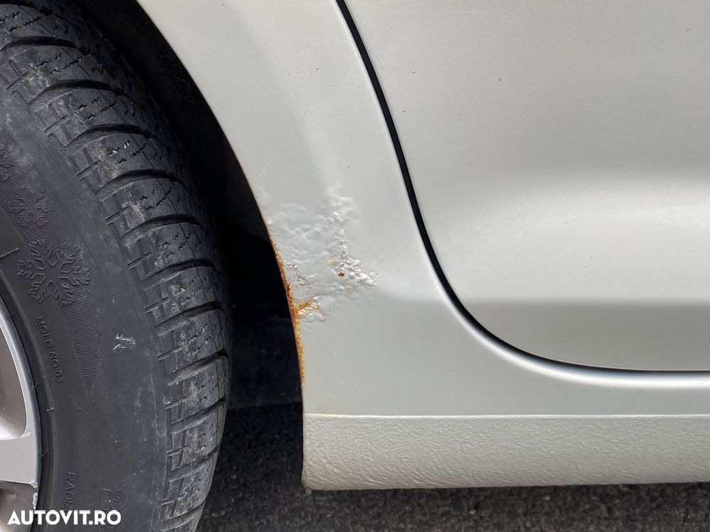 Volkswagen Golf Plus 1.6 TDI DPF Comfortline - 14